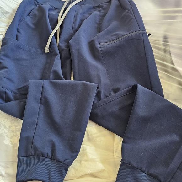 Fabletics Navy Joggers with Pockets - Picture 2 of 3